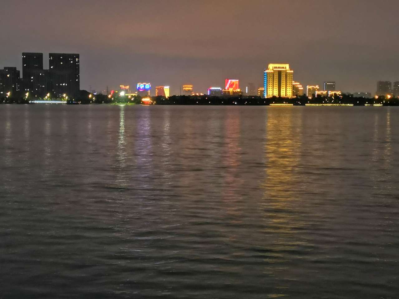金华湖海塘夜景图片